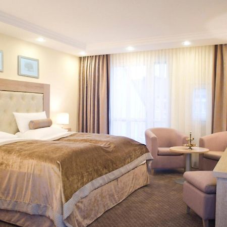 Hotel Maximilian Bad Griesbach  Buitenkant foto