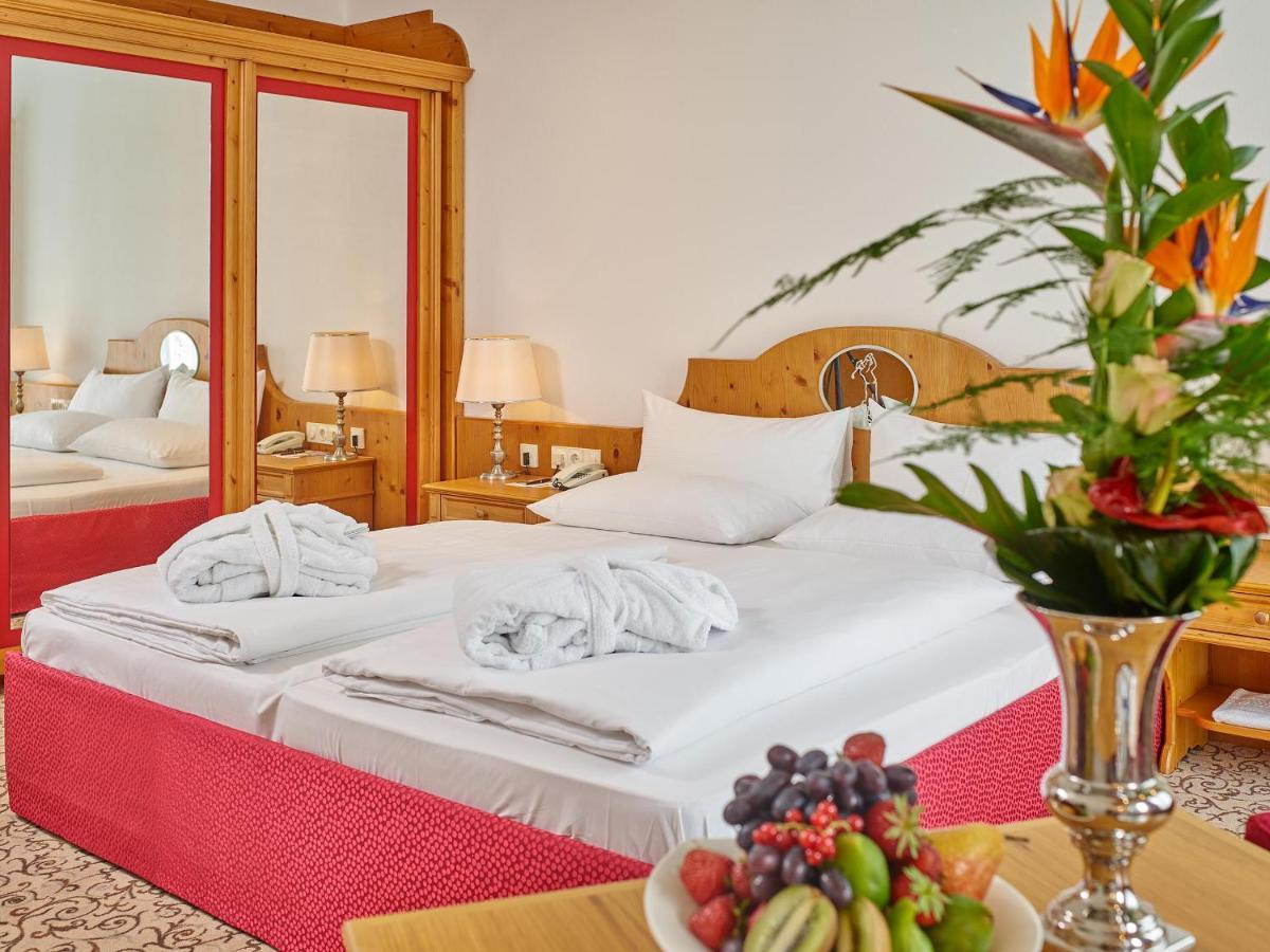 Hotel Maximilian Bad Griesbach  Buitenkant foto